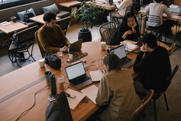 Best coworking space at Heathrow Terminal 5 with reliable high-speed internet.