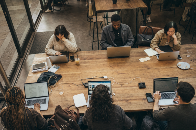 Coworking space Dubai Marina vs JLT: which is better?
