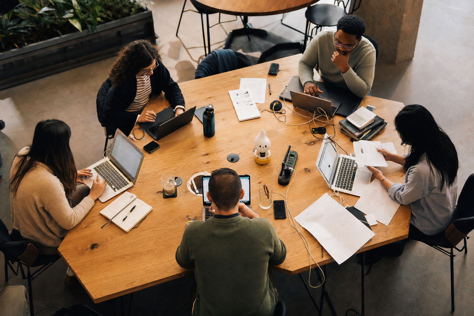 How to use Hotdesk to set up a Saudi Arabia base for a team scaling out of Egypt or the UAE