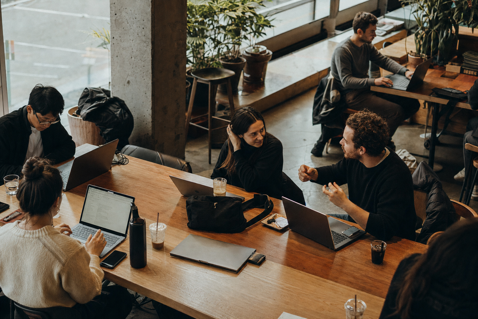 Industry expert opinions on coworking trends in Ixelles