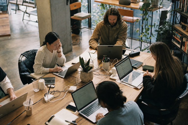 what do Giza business leaders recommend for flexible office solutions?