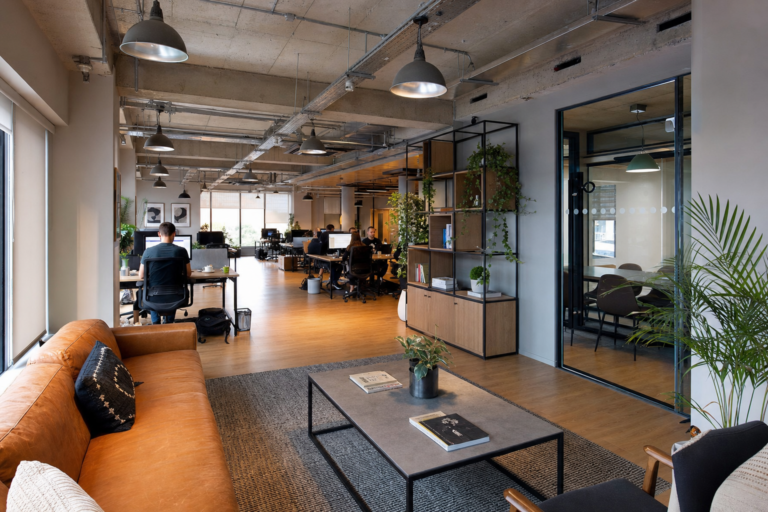 compare amenities at Watford coworking locations