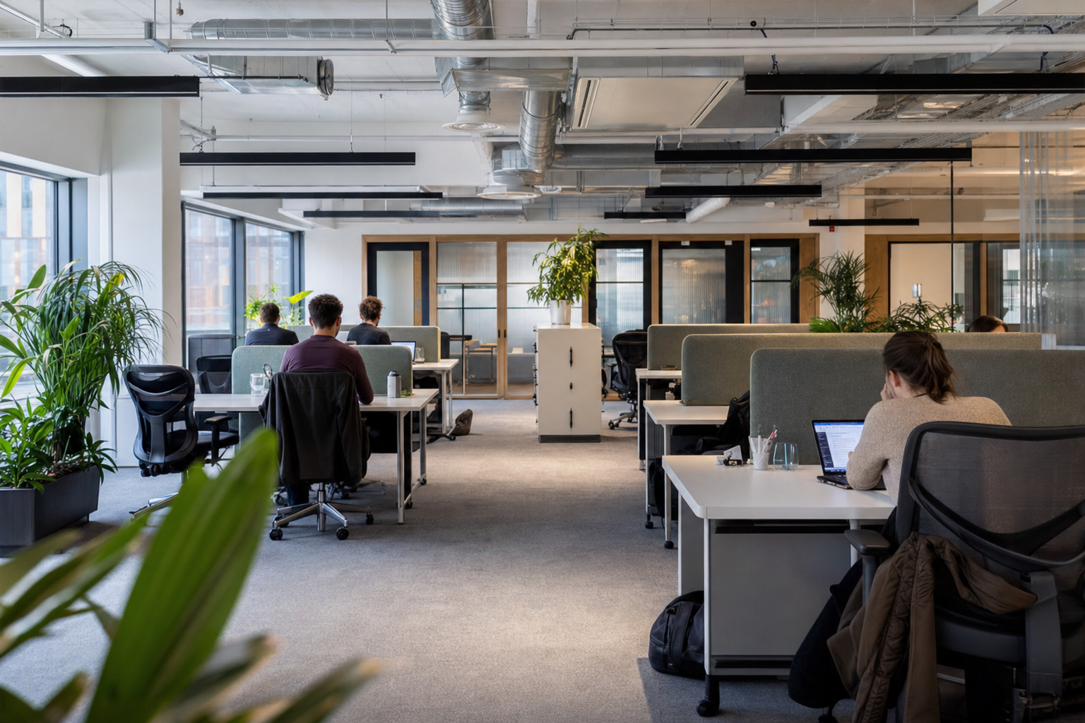 addressing introvert needs in a hot desking environment